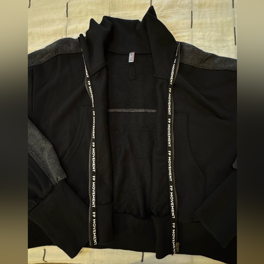 FP Movement Black High Jump Oversize Terry Zip-Up Track Jacket XS - Picture 12 of 16